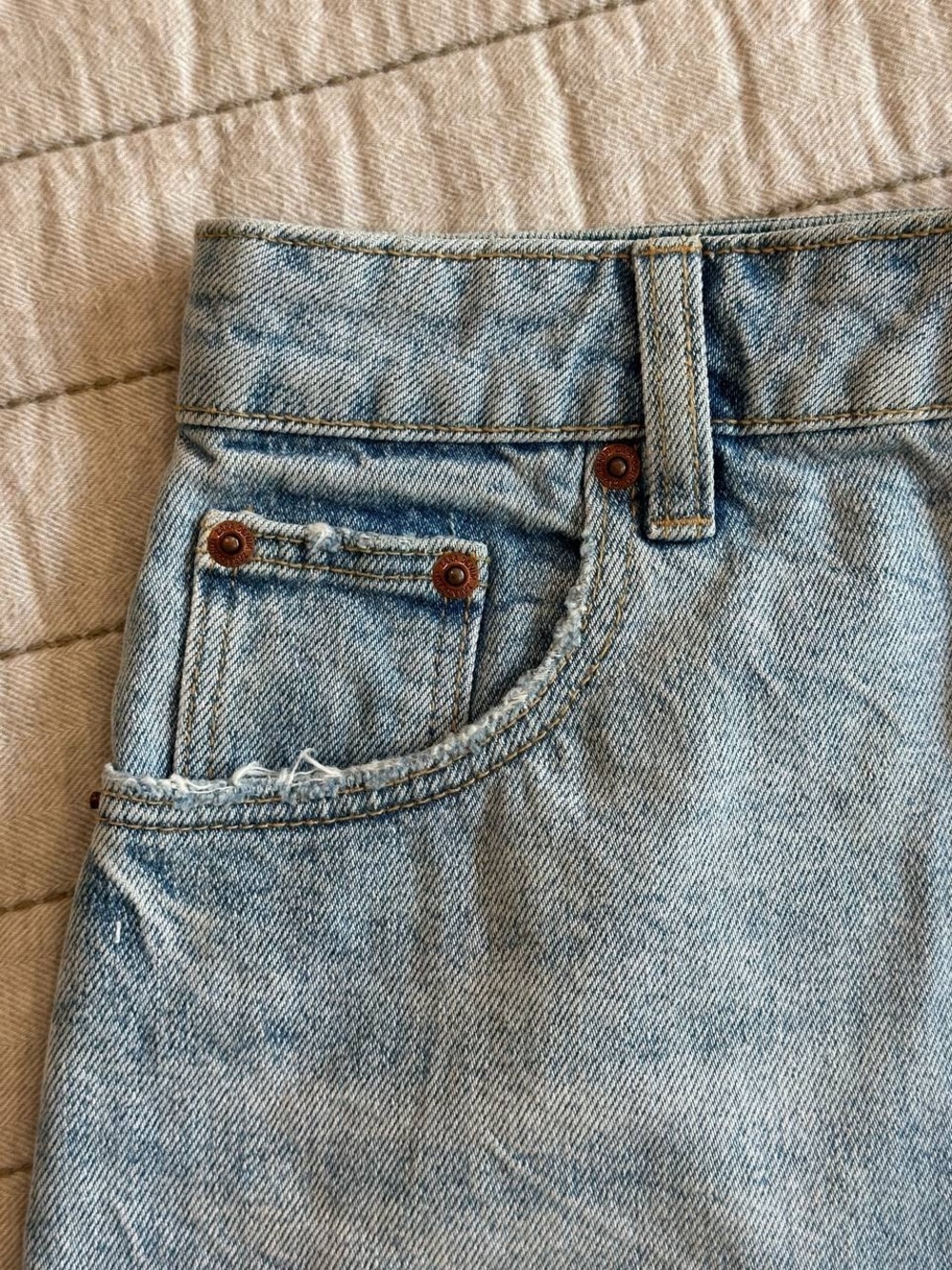 Zara Light Wash Denim Mini Skirt - Picture 4 of 6